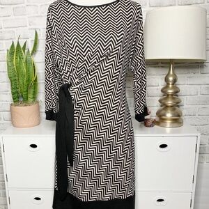 TIANA B Chevron Print Sweater Dress Side Tie Size 8‎